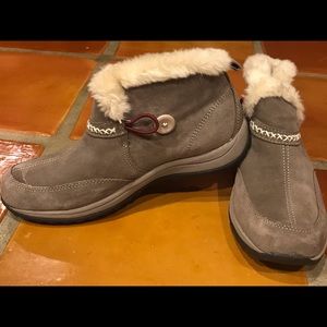 Easy spirit warm booties. Brand new!!!